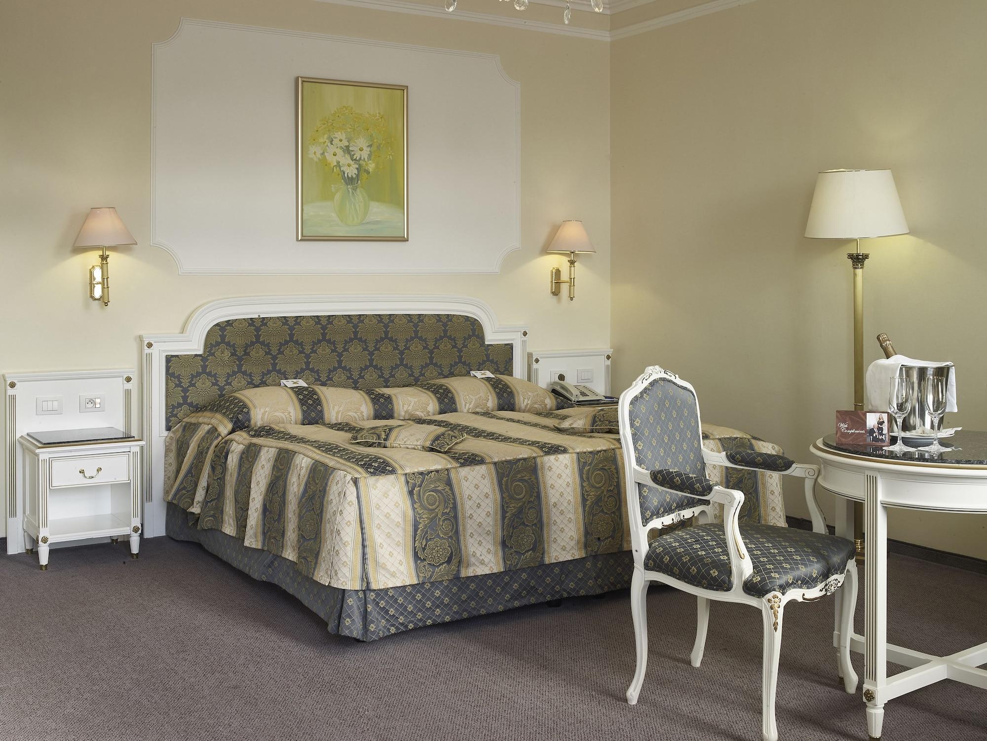 ท็อป คันทรีไลน์ โฮเทล เอสพลานาด สปา แอนด์ กอล์ฟ รีสอร์ต Hotel มาเรียอานซเกลาซนี ภายนอก รูปภาพ