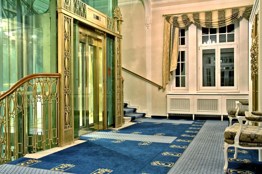 ท็อป คันทรีไลน์ โฮเทล เอสพลานาด สปา แอนด์ กอล์ฟ รีสอร์ต Hotel มาเรียอานซเกลาซนี ภายนอก รูปภาพ