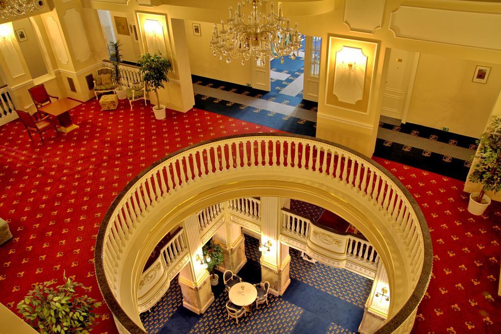 ท็อป คันทรีไลน์ โฮเทล เอสพลานาด สปา แอนด์ กอล์ฟ รีสอร์ต Hotel มาเรียอานซเกลาซนี ภายนอก รูปภาพ