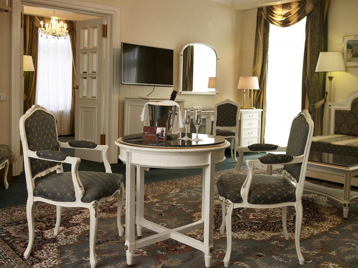 ท็อป คันทรีไลน์ โฮเทล เอสพลานาด สปา แอนด์ กอล์ฟ รีสอร์ต Hotel มาเรียอานซเกลาซนี ภายนอก รูปภาพ