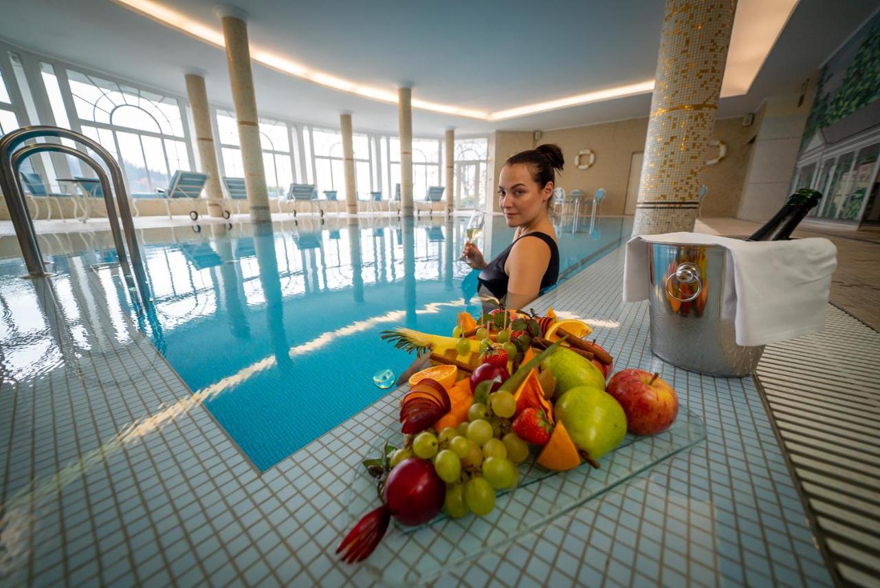 ท็อป คันทรีไลน์ โฮเทล เอสพลานาด สปา แอนด์ กอล์ฟ รีสอร์ต Hotel มาเรียอานซเกลาซนี ภายนอก รูปภาพ
