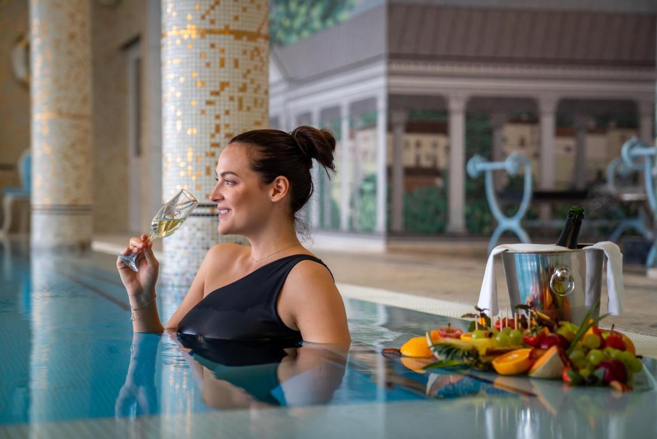 ท็อป คันทรีไลน์ โฮเทล เอสพลานาด สปา แอนด์ กอล์ฟ รีสอร์ต Hotel มาเรียอานซเกลาซนี ภายนอก รูปภาพ